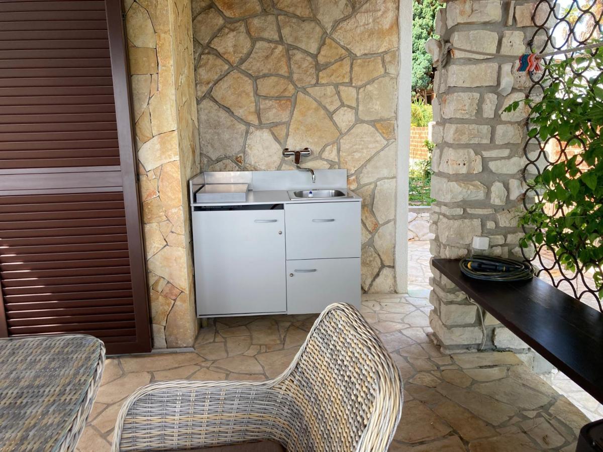 Karigador Beach House Exterior foto